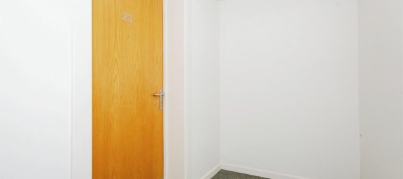 Studio in Wembley, United Kingdom No. 6407 10