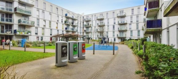 Studio in Wembley, United Kingdom No. 6407 11