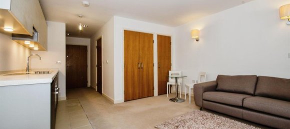 Studio in Wembley, United Kingdom No. 6407 5