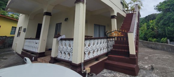 4 bedrooms House in Saint George, Saint Vincent and the Grenadines No. 15 12