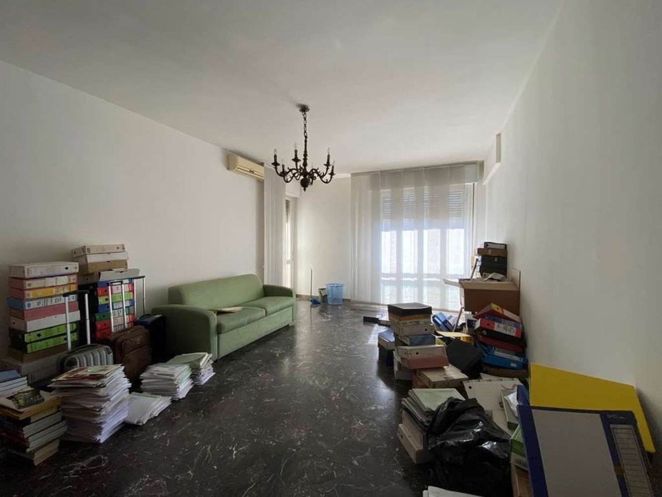 4 bedrooms Apartment in Modena, Italy No. 403371