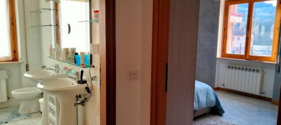 Apartamento de 5 habitaciónes en Perugia, Italy No. 199960 10