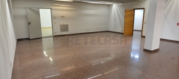 368m² Office in Udine, Italy No. 139413 6