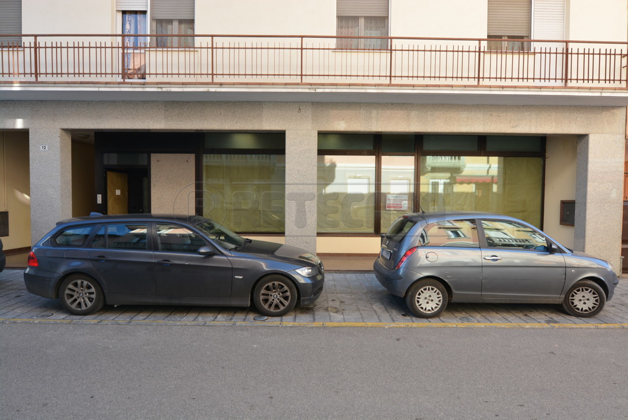 368m² Office in Udine, Italy No. 139413