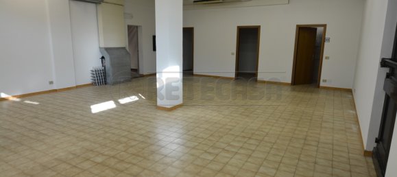 368m² Office in Udine, Italy No. 139413 17
