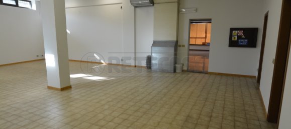 368m² Office in Udine, Italy No. 139413 16