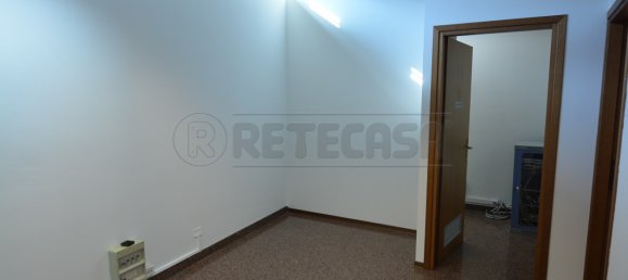 368m² Office in Udine, Italy No. 139413 13