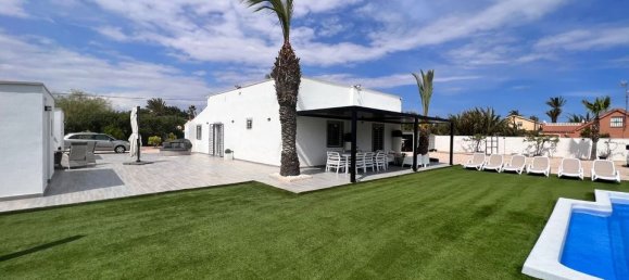 3 bedrooms House in Alicante, Spain No. 185177 3