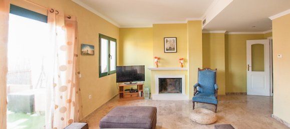 Ático de 3 dormitorios en Marbella, Spain No. 21677 2