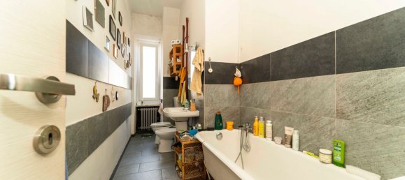 4 bedrooms Apartment in Turin, Italy No. 380300 23