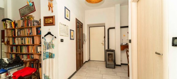 4 bedrooms Apartment in Turin, Italy No. 380300 2