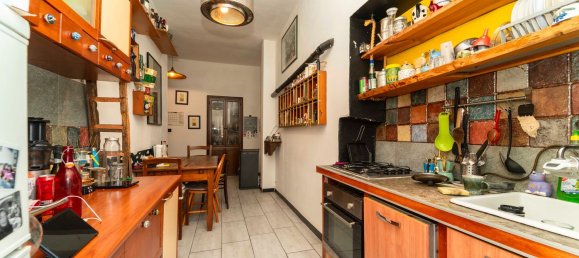 4 bedrooms Apartment in Turin, Italy No. 380300 8