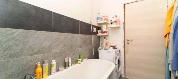 4 bedrooms Apartment in Turin, Italy No. 380300 25