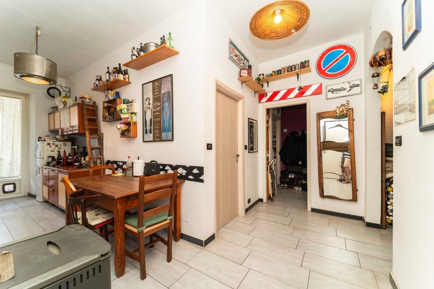 4 bedrooms Apartment in Turin, Italy No. 380300