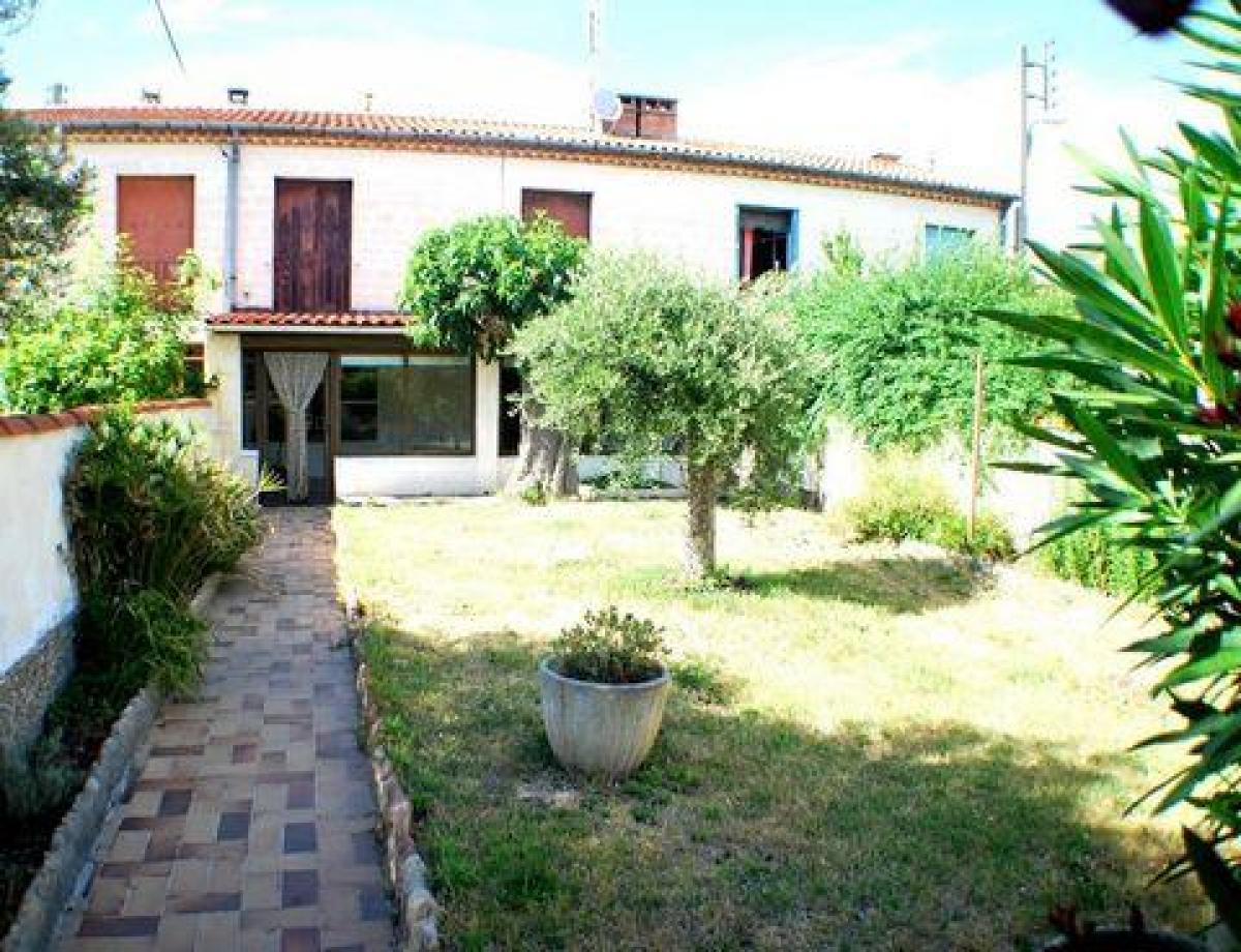 3 bedrooms House in Avignon, France No. 12194