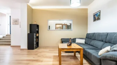 Apartamento de 3 dormitorios en Guía de Isora, Spain No. 241616
