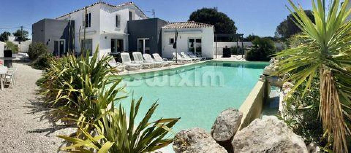8 bedrooms Shop in Agde, France No. 21216