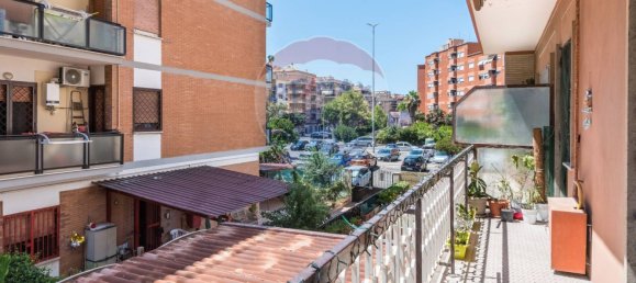 2 bedrooms Apartment in Rome, Italy No. 262179 13