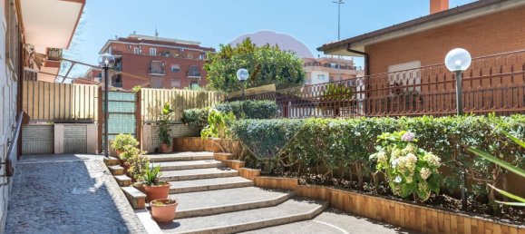 2 bedrooms Apartment in Rome, Italy No. 262179 18