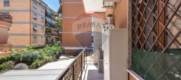 2 bedrooms Apartment in Rome, Italy No. 262179 15