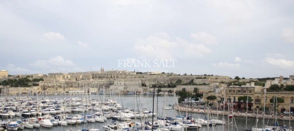 3 bedrooms Apartment in Ta' Xbiex, Malta No. 3615 16