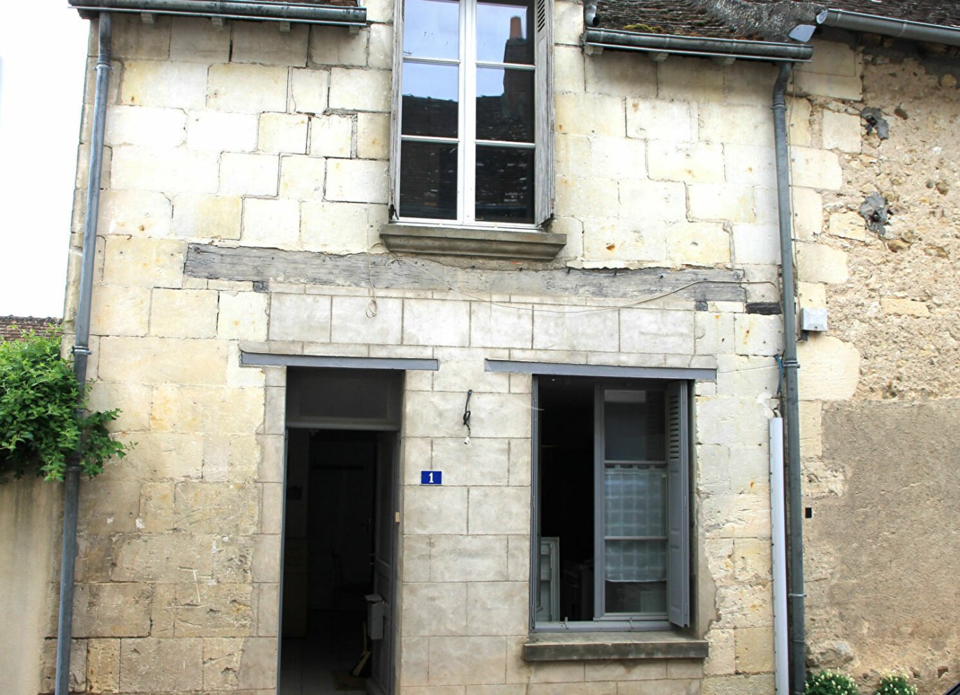 2 bedrooms House in Le Grand-Pressigny, France No. 64799