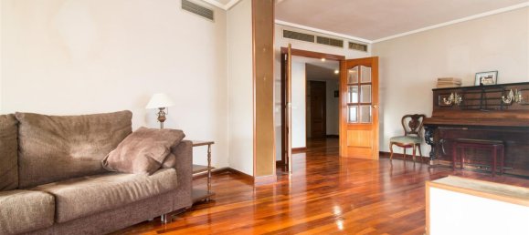 3 bedrooms Apartment in Zaragoza, Spain No. 61532 8