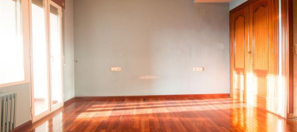 3 bedrooms Apartment in Zaragoza, Spain No. 61532 3