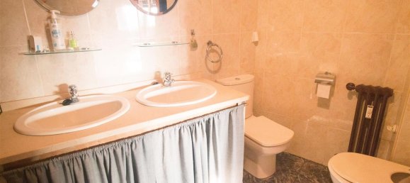 3 bedrooms Apartment in Zaragoza, Spain No. 61532 9
