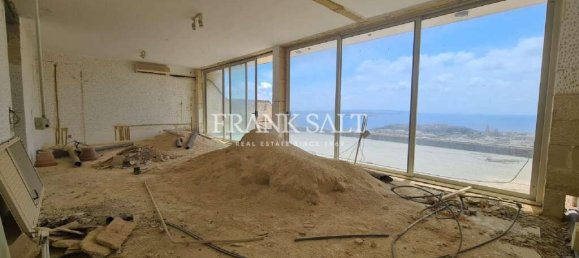 4 bedrooms Penthouse in Nadur, Malta No. 558 12