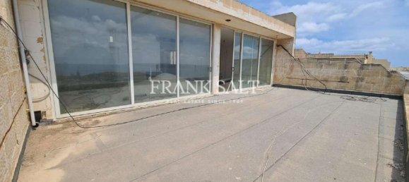 4 bedrooms Penthouse in Nadur, Malta No. 558 3