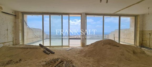 4 bedrooms Penthouse in Nadur, Malta No. 558 4