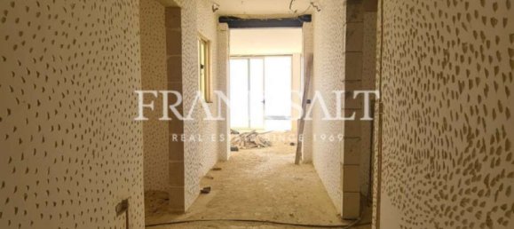 4 bedrooms Penthouse in Nadur, Malta No. 558 13