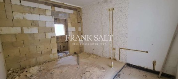 4 bedrooms Penthouse in Nadur, Malta No. 558 6