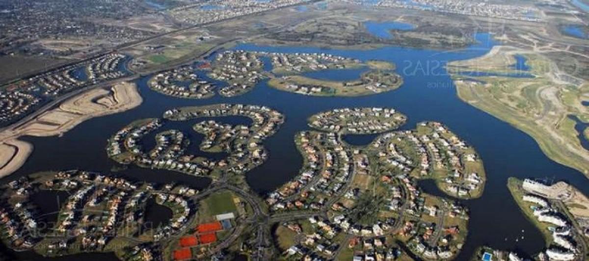  Land in Tigre, Argentina No. 32695