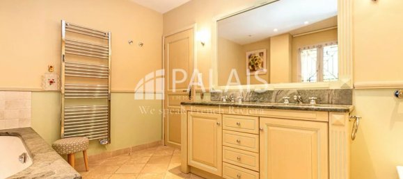 2 Schlafzimmer Villa in Antibes, France, Nr. 247347 12