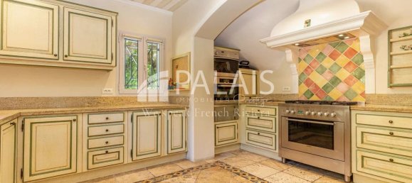 2 Schlafzimmer Villa in Antibes, France, Nr. 247347 8