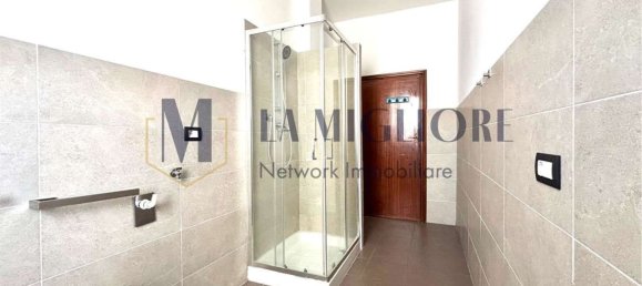 4-salle Appartement à Prato, Italy No. 306405 7