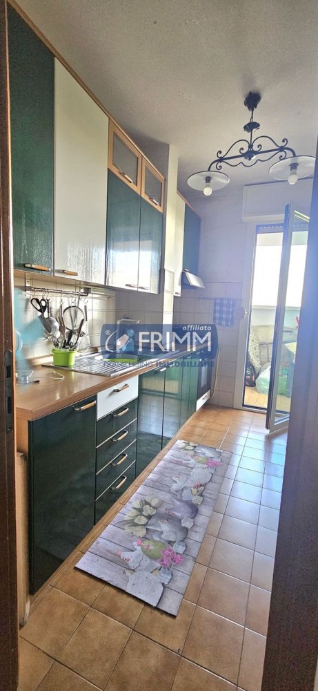 5 bedrooms Apartment in Rome, Italy No. 356454