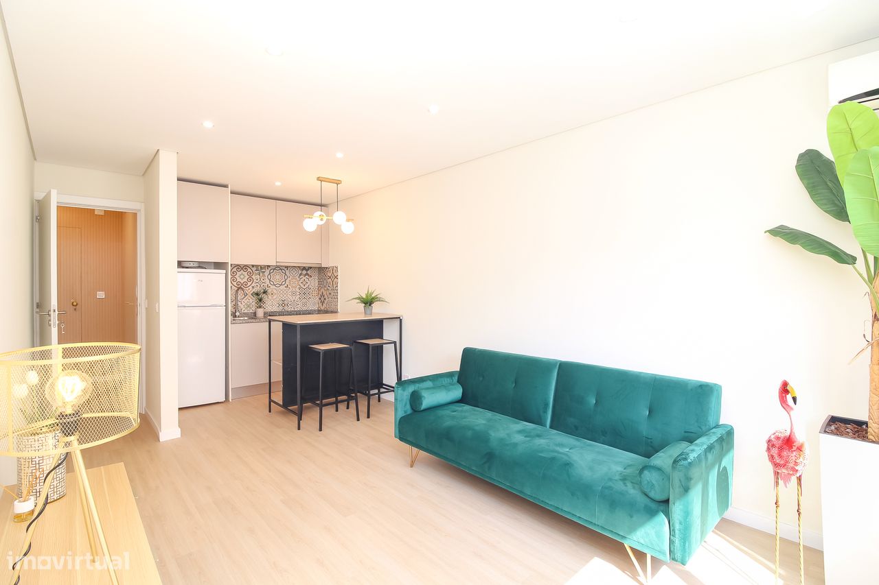 1 bedroom Apartment in Porto, Portugal No. 240004