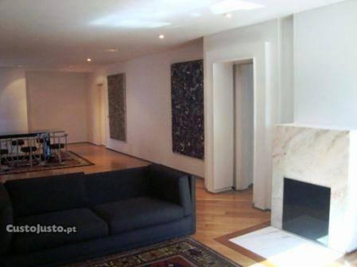 Дом с 6 спальнями в Порту, Португалия № 3525