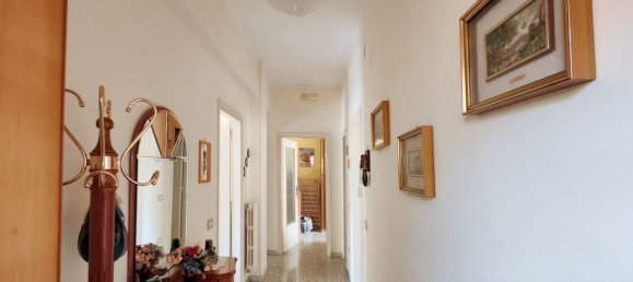 3 Schlafzimmer Wohnung in Salerno, Italy, Nr. 359138 6