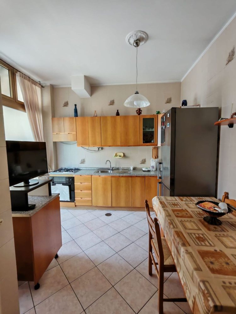 3 Schlafzimmer Wohnung in Salerno, Italy, Nr. 359138