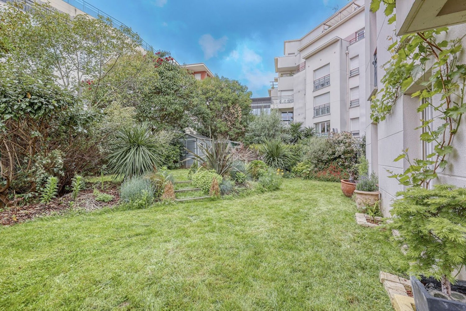 3 bedrooms Apartment in Gennevilliers, France No. 176054