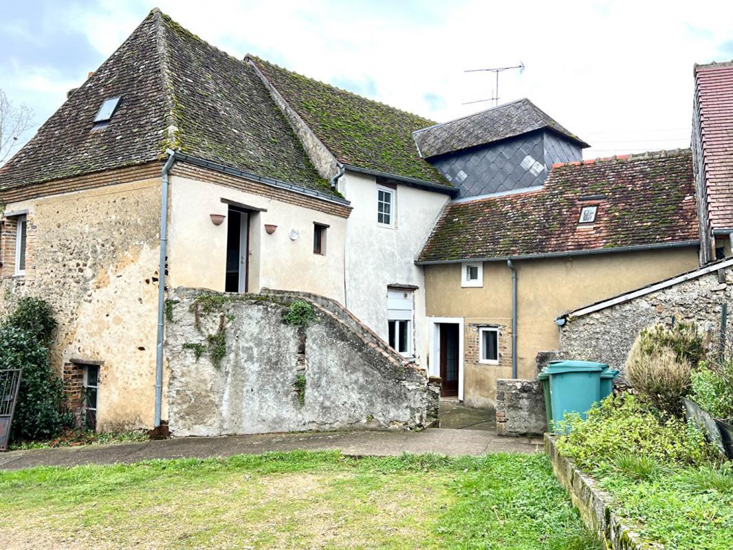 2 bedrooms Building in Mondoubleau, France No. 42024