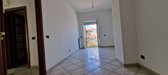 3 rooms Apartment in Aversa, Italy No. 134884 20