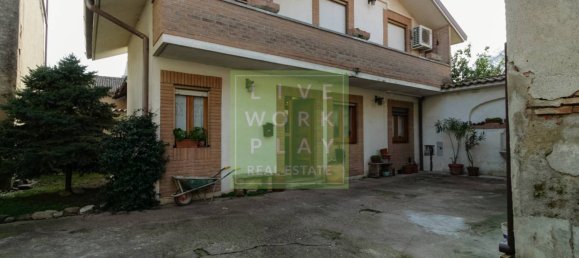 2 bedrooms Villa in Buscate, Italy No. 246661 2