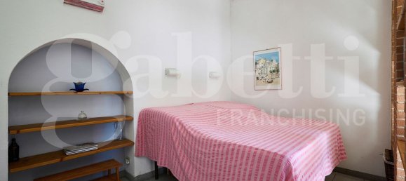 Дом с 6 комнатами в Ровьяно, Италия № 39719 23