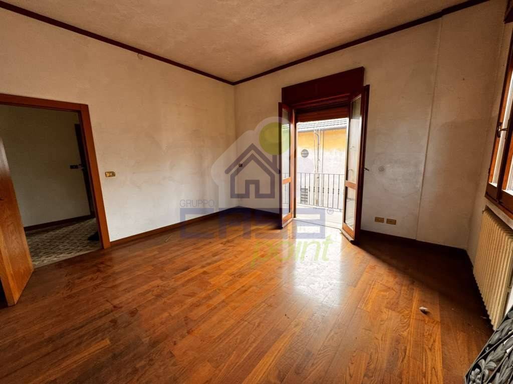 2 bedrooms Apartment in Guastalla, Italy No. 144830