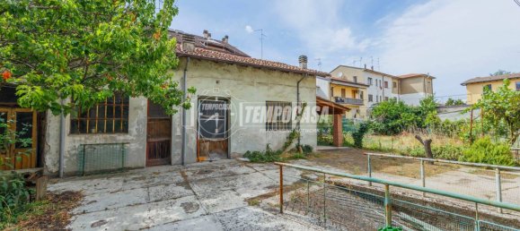 2 bedrooms Villa in Piacenza, Italy No. 301322 9